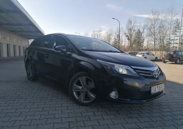 mazowieckie Toyota Avensis cena 38000 przebieg: 200500, rok produkcji 2014 z Katowice